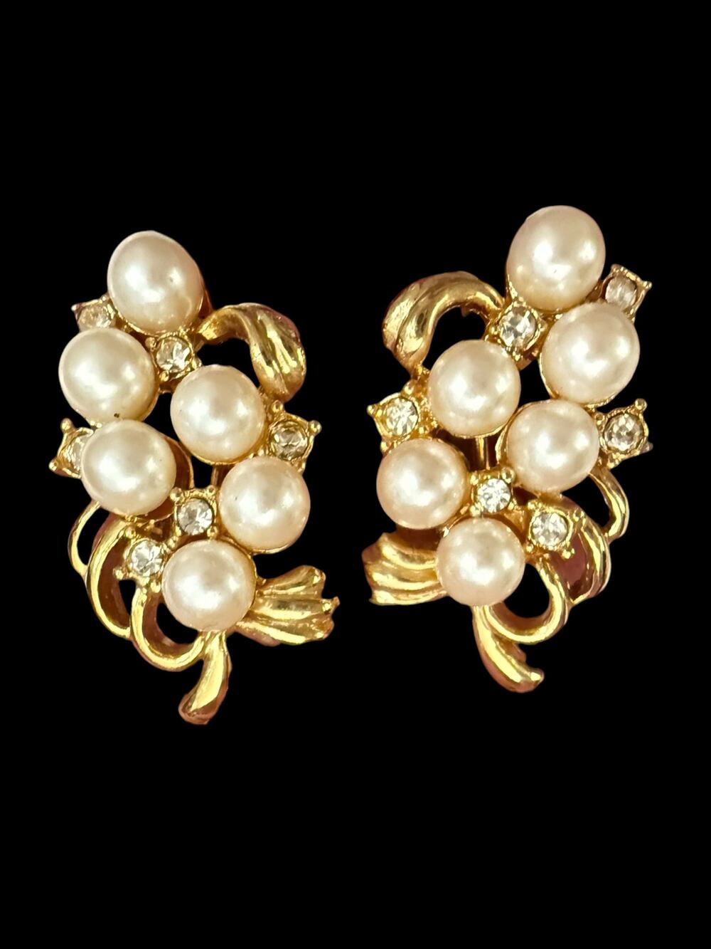 Vintage Faux Pearl Cluster Clip On Earrings Gold Tone Swirl Rhinestone Statement